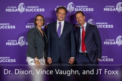 Dr.-Dixon_Vince_Vaughn-and-JT-Foxx_Moment_res